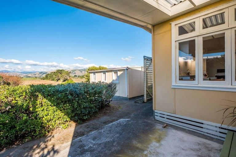 Photo of property in 36 Gawler Street, Te Horo Beach, Otaki, 5581