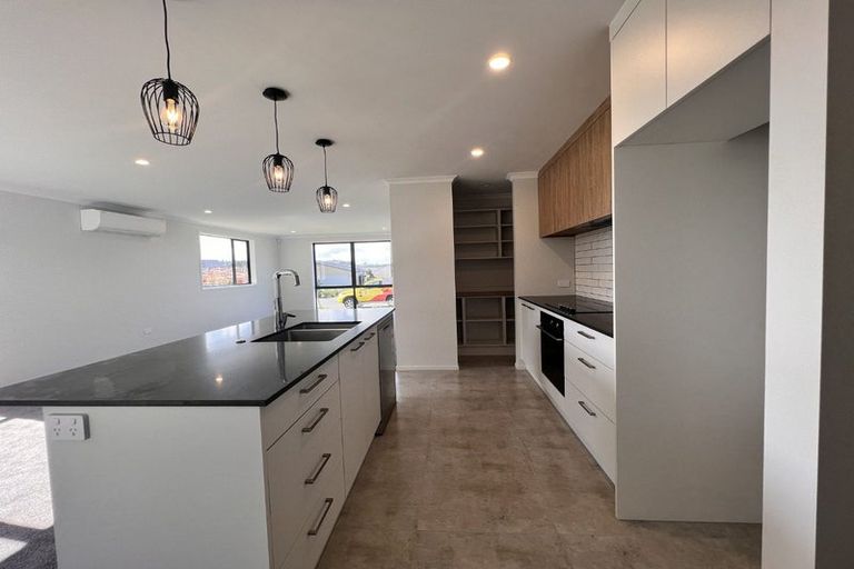 Photo of property in 16 Te Rata Boulevard, Karaka, 2124