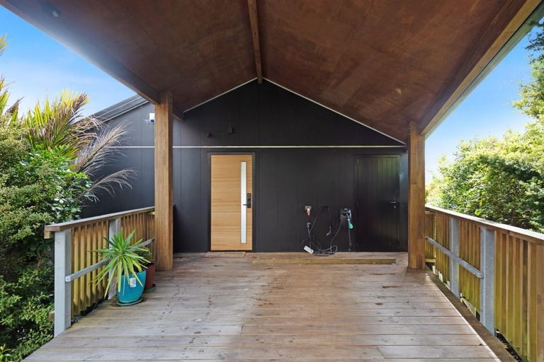 Photo of property in 12a Marjory Close, Broadmeadows, Wellington, 6035