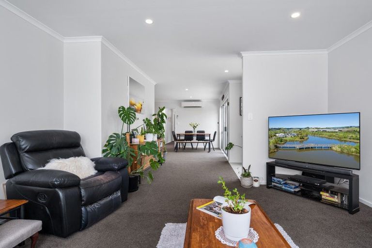 Photo of property in 2 Kahawai Close, Pyes Pa, Tauranga, 3112