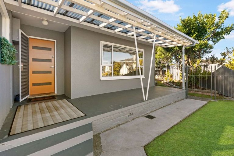 Photo of property in 50 Haydon Street, Roslyn, Palmerston North, 4414