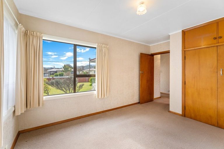 Photo of property in 5 Ashforth Street, Wainuiomata, Lower Hutt, 5014