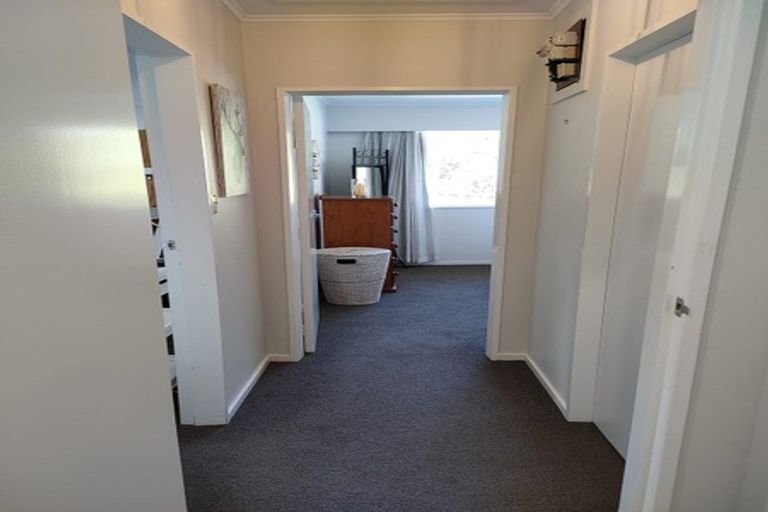 Photo of property in 4b Cedar Street, Maungaraki, Lower Hutt, 5010