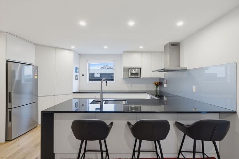 Photo of property in 3/24 Eversleigh Street, St Albans, Christchurch, 8014