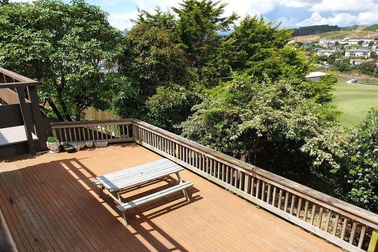 Photo of property in 27 Rembrandt Avenue, Tawa, Wellington, 5028