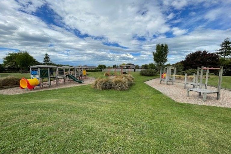 Photo of property in 2 Reserve Lane, Prebbleton, 7604