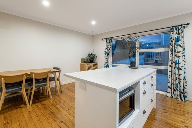 Photo of property in 110 Te Pene Avenue, Titahi Bay, Porirua, 5022