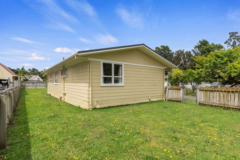 Photo of property in 11 Ngaio Street, Onerahi, Whangarei, 0110
