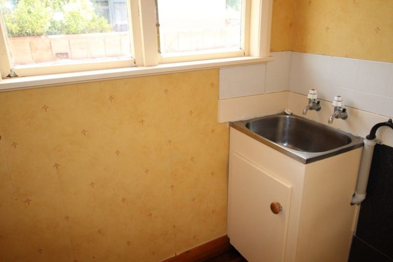 Photo of property in 3 Kent Crescent, Awapuni, Palmerston North, 4412