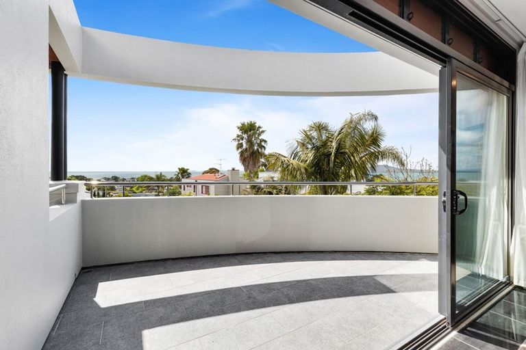 Photo of property in 22a Eastcliffe Road, Castor Bay, Auckland, 0620