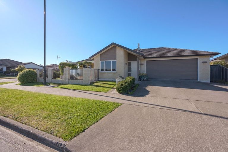 Photo of property in 66 Orotu Drive, Poraiti, Napier, 4112