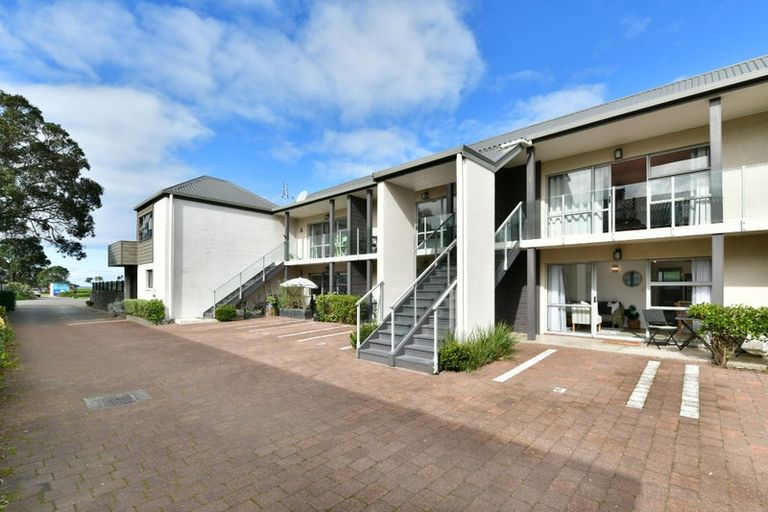 Photo of property in 3/420a Hibiscus Coast Highway, Orewa, 0931