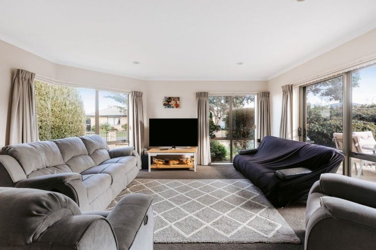 Photo of property in 5 Evansbel Place, Papamoa Beach, Papamoa, 3118