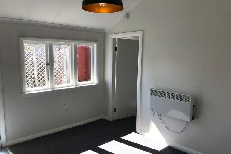 Photo of property in 16 Normanby Street, Newtown, Wellington, 6021