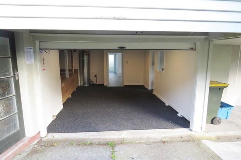 Photo of property in 46 Carrington Street, Lower Vogeltown, New Plymouth, 4310