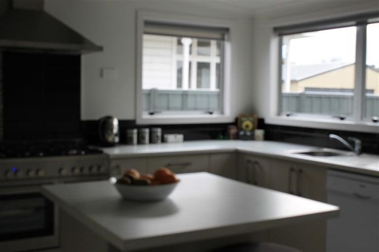 Photo of property in 28 Taradale Road, Marewa, Napier, 4110