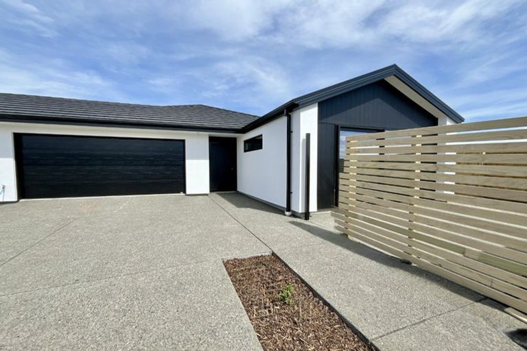 Photo of property in 1 Maple Lane, Rolleston, 7614
