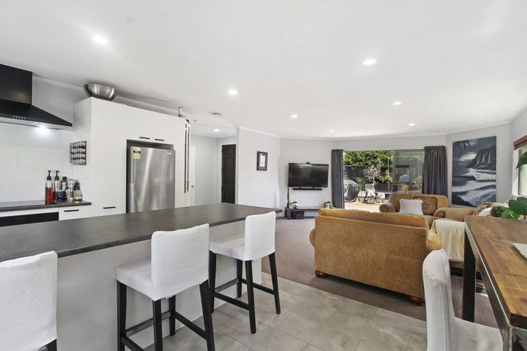 Photo of property in 33a Makora Road, Massey, Auckland, 0614