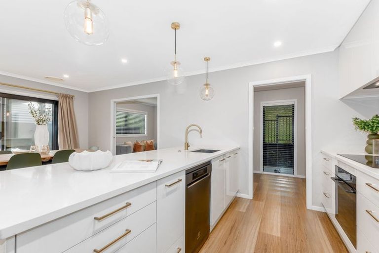 Photo of property in 11 Te Hoiere Street, Aotea, Porirua, 5024