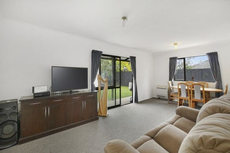 Photo of property in 1/8 Domain Terrace, Spreydon, Christchurch, 8024