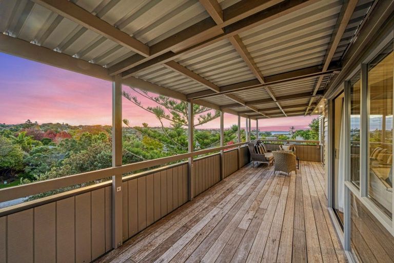 Photo of property in 11 Evelyn Road, Cockle Bay, Auckland, 2014
