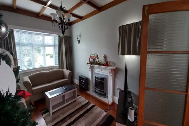 Photo of property in 974 High Street, Avalon, Lower Hutt, 5011