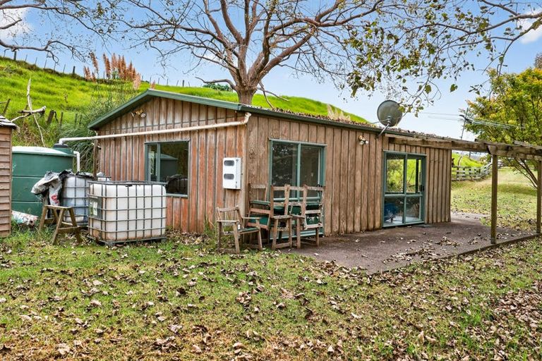 Photo of property in 102b James Road, Maungaturoto, 0587