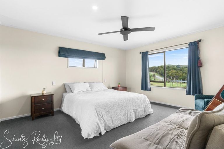 Photo of property in 178 Heatley Road, Whakapirau, Maungaturoto, 0583