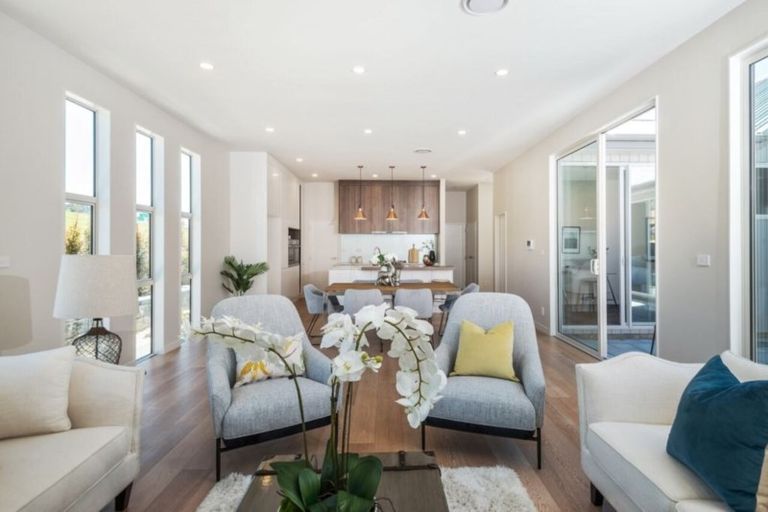 Photo of property in 23 Tawatawa Street, Long Bay, Auckland, 0630