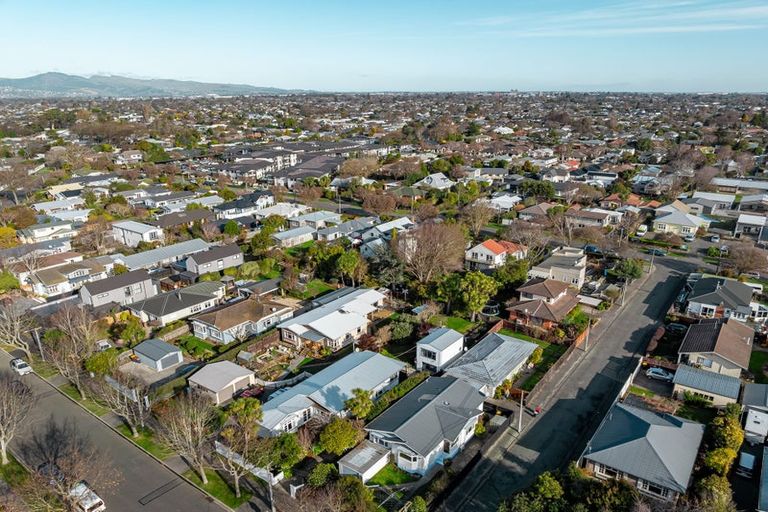 Photo of property in 2/49 Saint James Avenue, Papanui, Christchurch, 8053