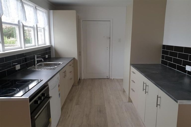 Photo of property in 28 Truman Road, Bryndwr, Christchurch, 8053