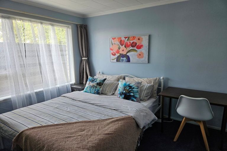 Photo of property in 15 Shaldon Crescent, Blagdon, New Plymouth, 4310