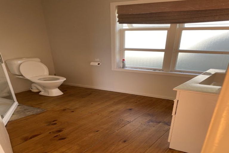 Photo of property in 64 Taupo View Road, Taupo, 3330