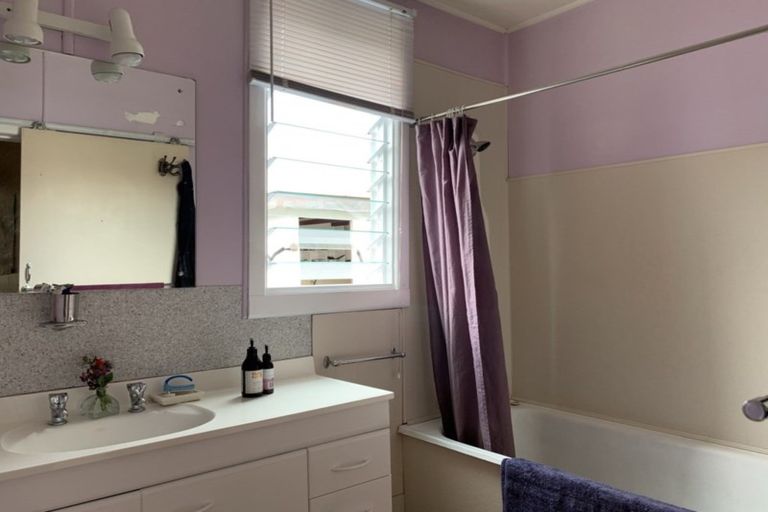 Photo of property in 47 Charlotte Street, Takapau, 4203