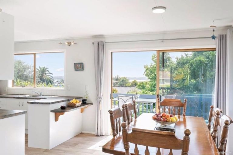 Photo of property in 338 Royal Road, Massey, Auckland, 0614