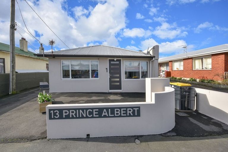 Photo of property in 11 Prince Albert Road, Saint Kilda, Dunedin, 9012