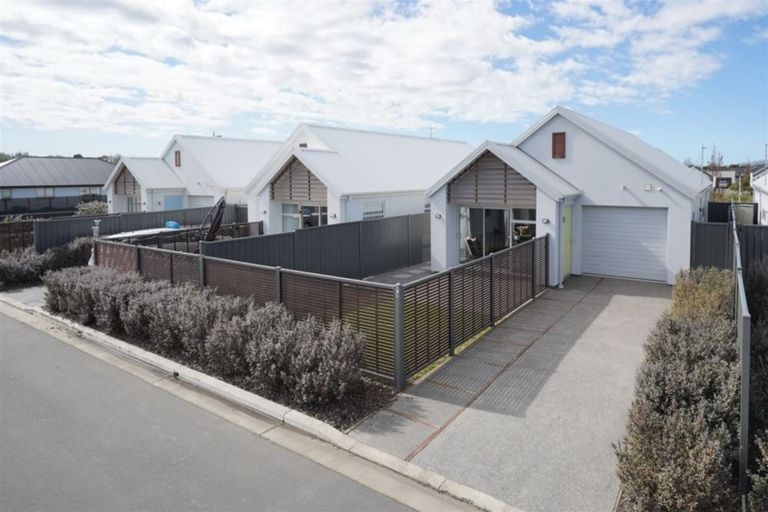Photo of property in 79 Caulfield Avenue, Halswell, Christchurch, 8025