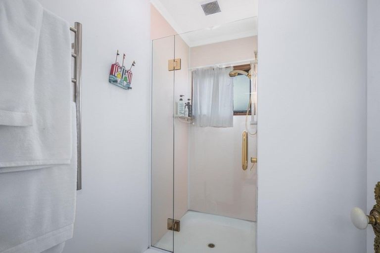 Photo of property in 17 Bosun Terrace, Whitby, Porirua, 5024