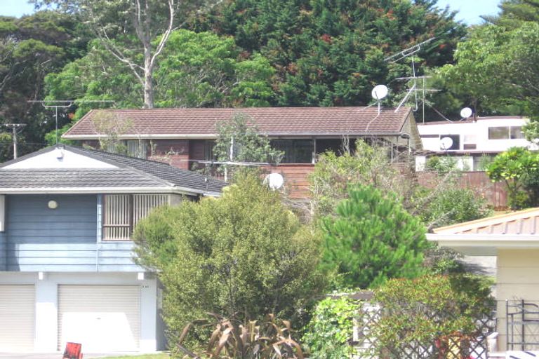 Photo of property in 1/141 Spinella Drive, Bayview, Auckland, 0629