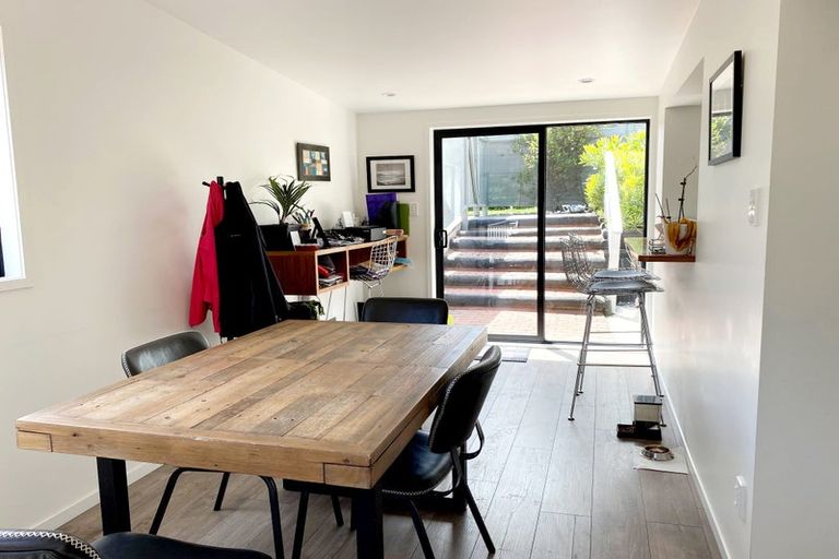 Photo of property in 30 Margaret Road, Raumati Beach, Paraparaumu, 5032