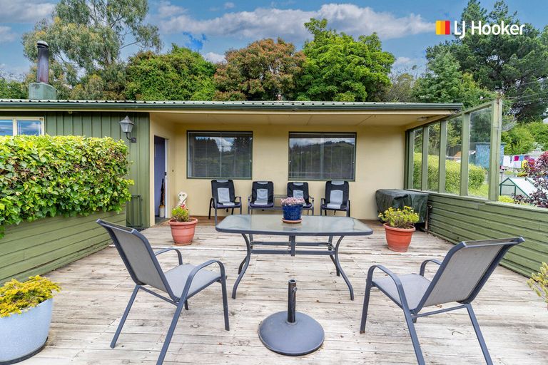 Photo of property in 96 Main South Road, Green Island, Dunedin, 9018