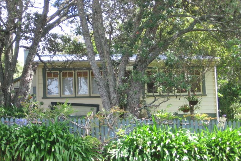 Photo of property in 18 Gazelle Avenue, Beach Haven, Auckland, 0626