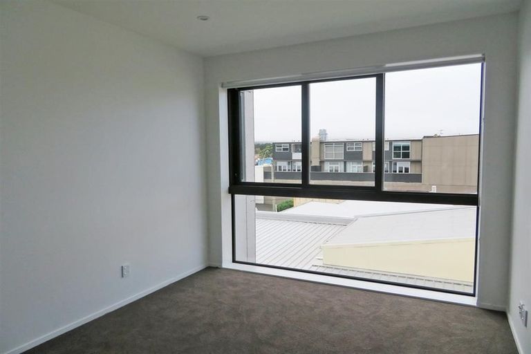 Photo of property in The Firemans Apartments, 216/321 Jackson Street, Petone, Lower Hutt, 5012