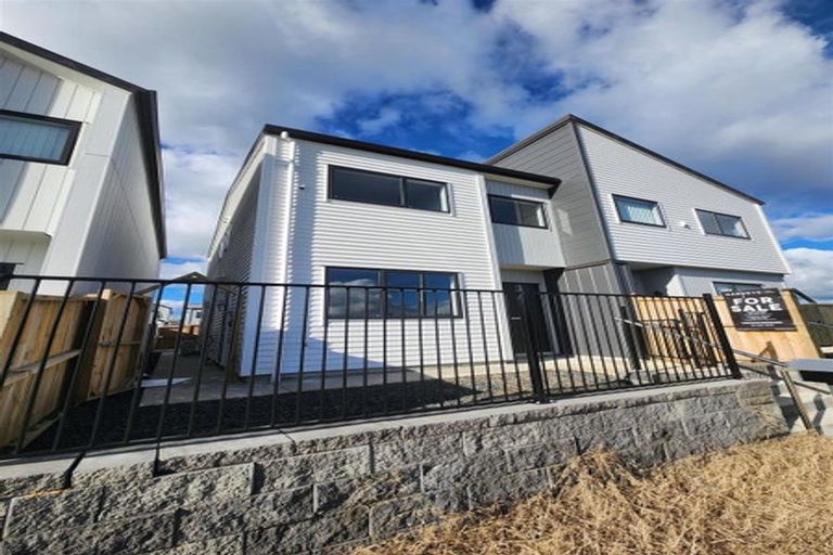 Photo of property in 137 Grove Road, Papakura, 2110