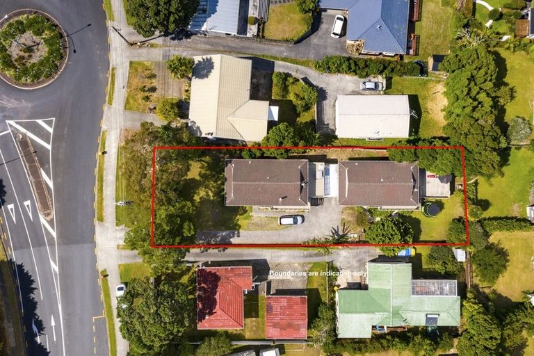 Photo of property in 1/244 East Coast Road, Forrest Hill, Auckland, 0620