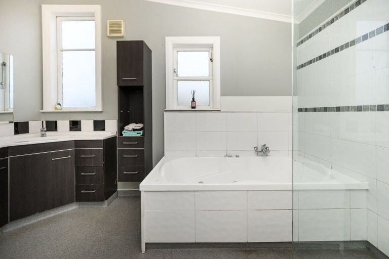 Photo of property in 321 Newbury Line, Bunnythorpe, Palmerston North, 4478