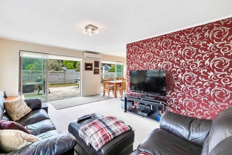 Photo of property in 22 Scarlock Avenue, Browns Bay, Auckland, 0630