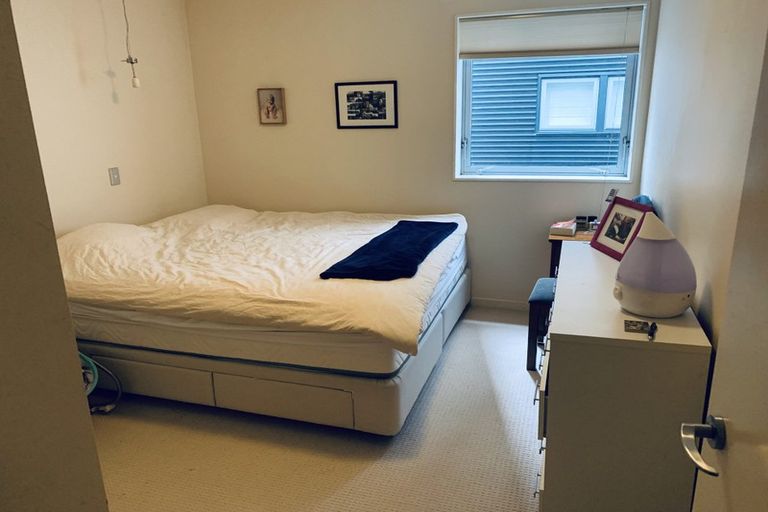 Photo of property in Montreaux, 164 The Terrace, Wellington Central, Wellington, 6011