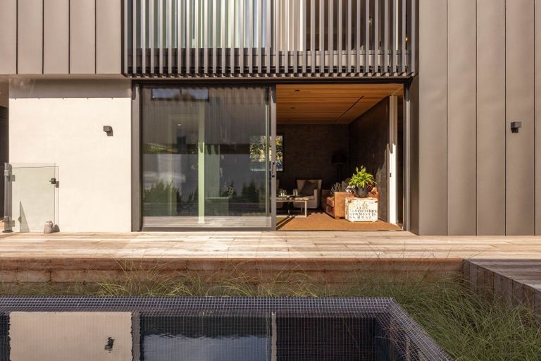 Photo of property in 4a Charles Street, Westshore, Napier, 4110