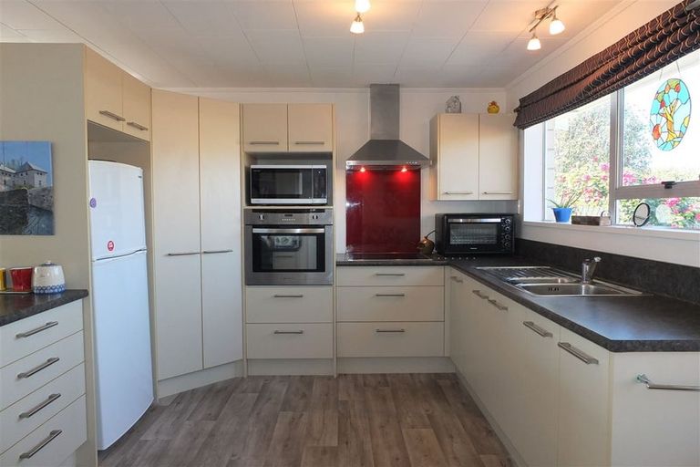 Photo of property in 2/21 Oxford Street, West End, Timaru, 7910